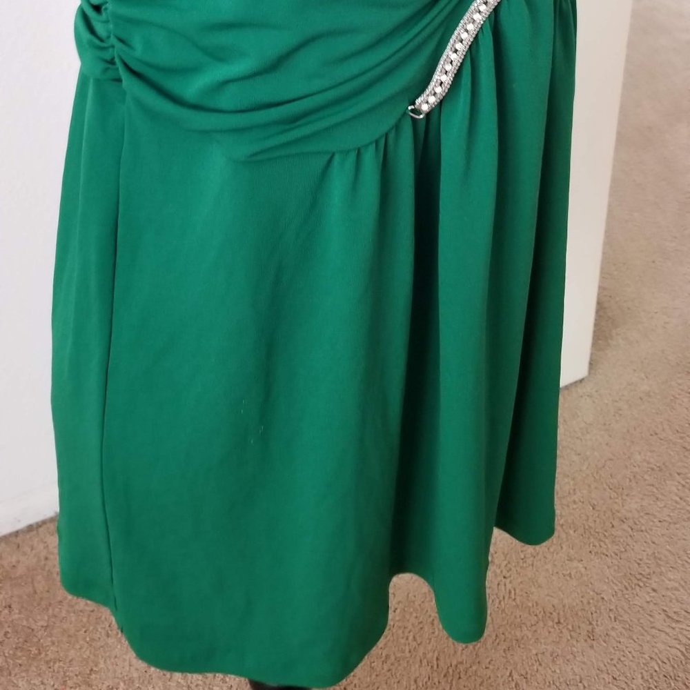 Green Rhinestone Halter By Venezia Size 14/16 - Picture 13 of 16